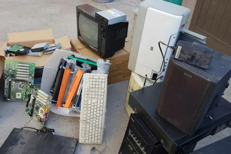 Broken Appliance By EXPAC-TIMES Empowered with AI.