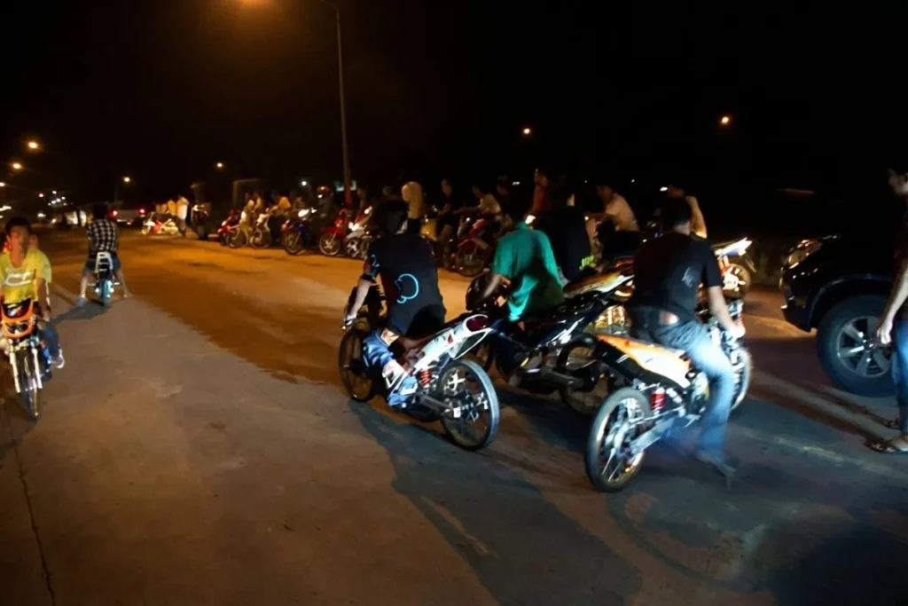 Illegal Motor Night Racing by JakartaN.