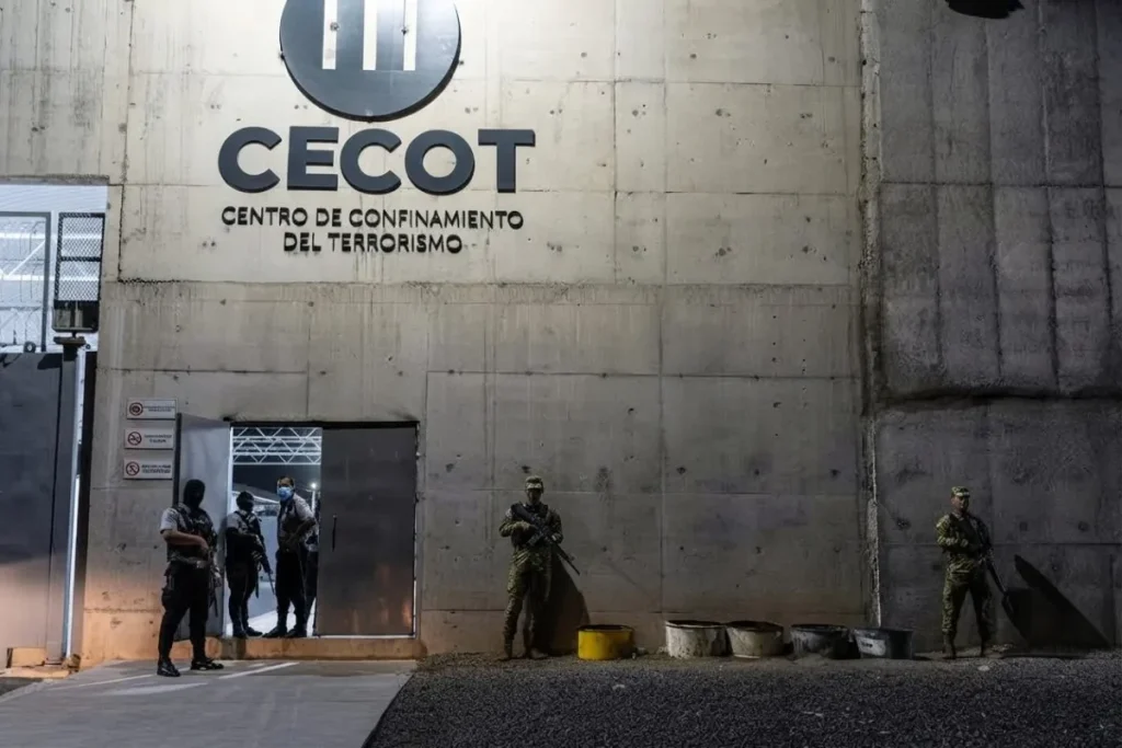 Cecot El Salvador. By ElP.