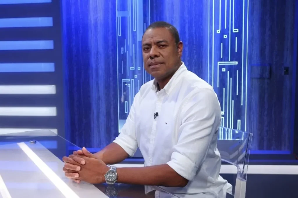 Colon Mayor Diogenes Galvan. By Next.