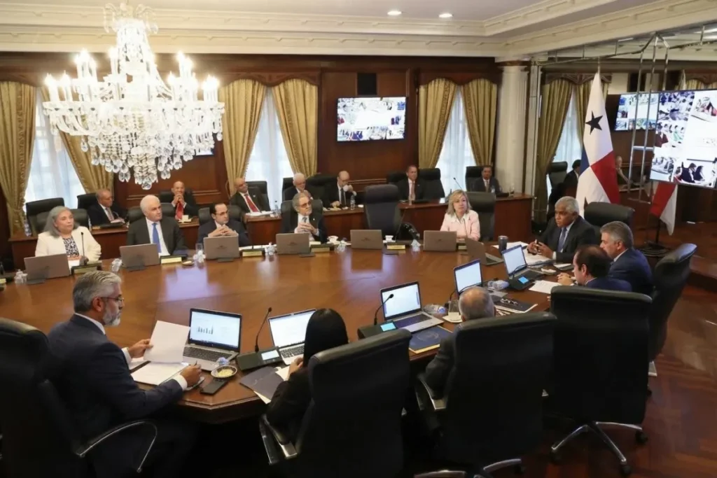 Consejo de Gabinete. By Presidencia.
