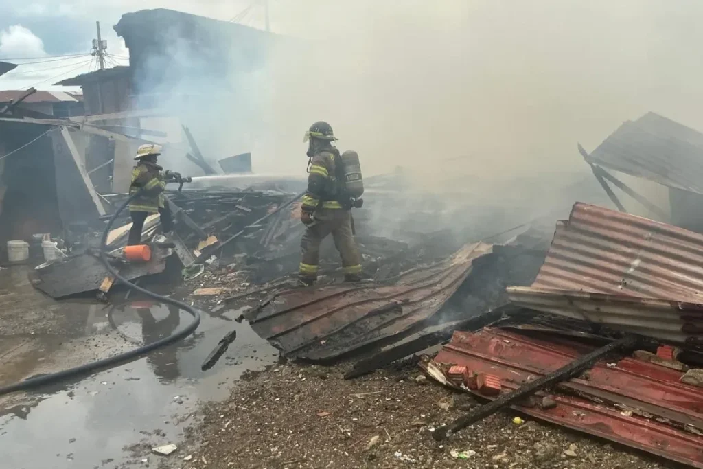 After Blaze in Curundu. By Bomberos Panama.