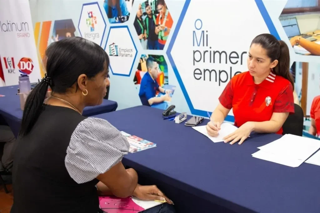 Feria de empleo By Mitradel.