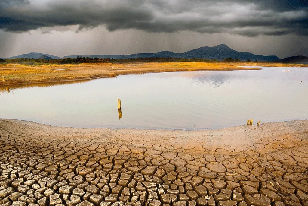 Panama Canal Lakes are under Pressure (by Getty Images Plus)