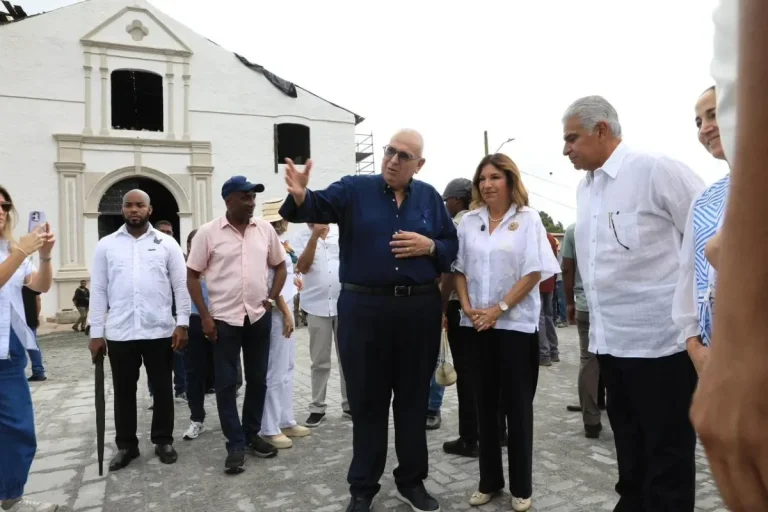Portobelo Church Restoration Reaches Monumental 56% Milestone Portobelo Church Restoration Marks 56% Progress (By Presidencia)