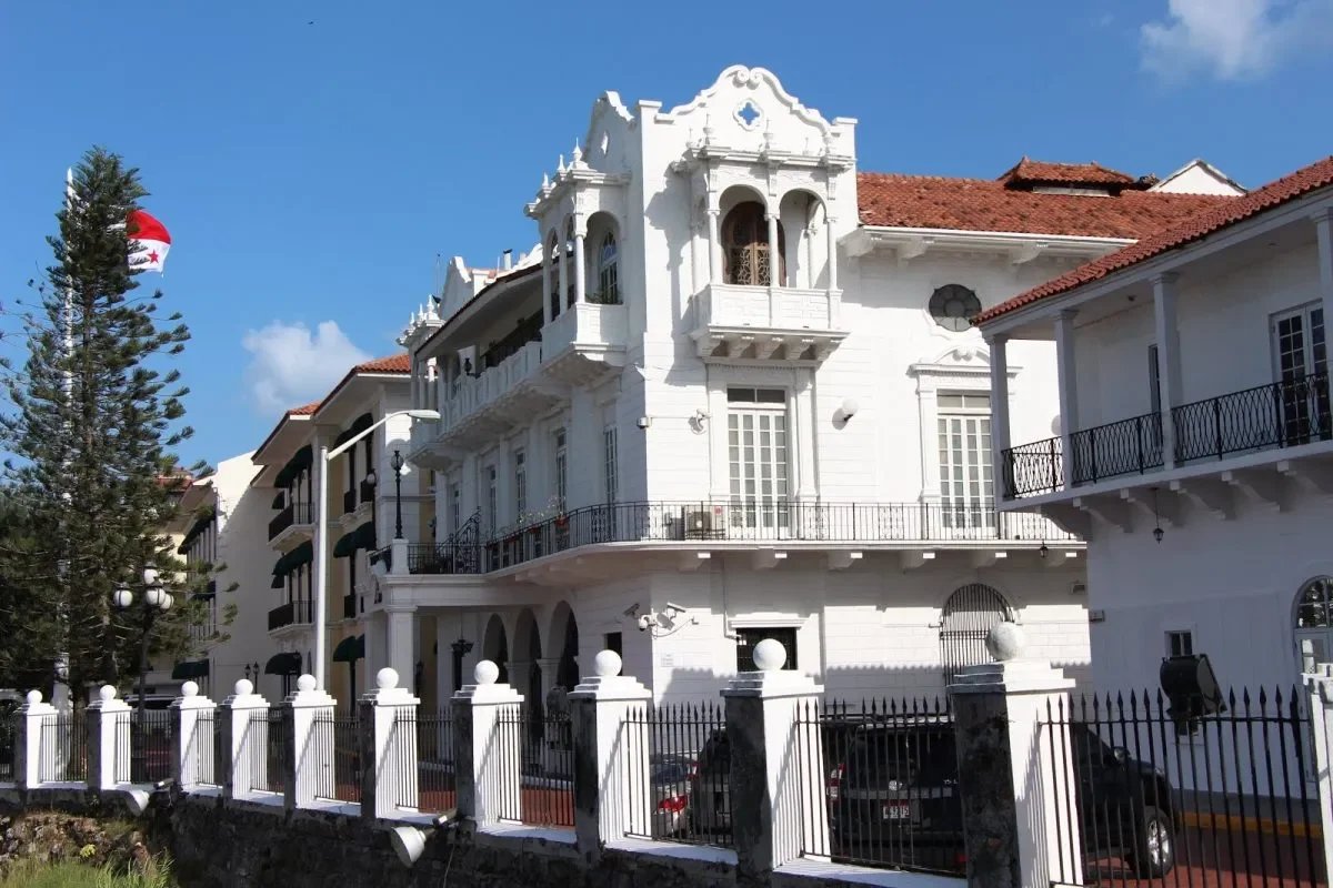 Palacio de las Garzas. By Presidencia.
