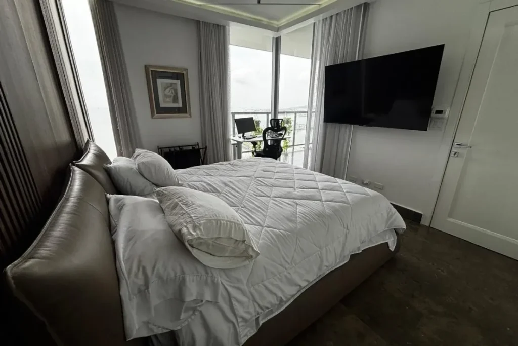 Panama Cost Living. Luxury Apartment on Ave Balboa. Courtesy Expat tations Real Estate