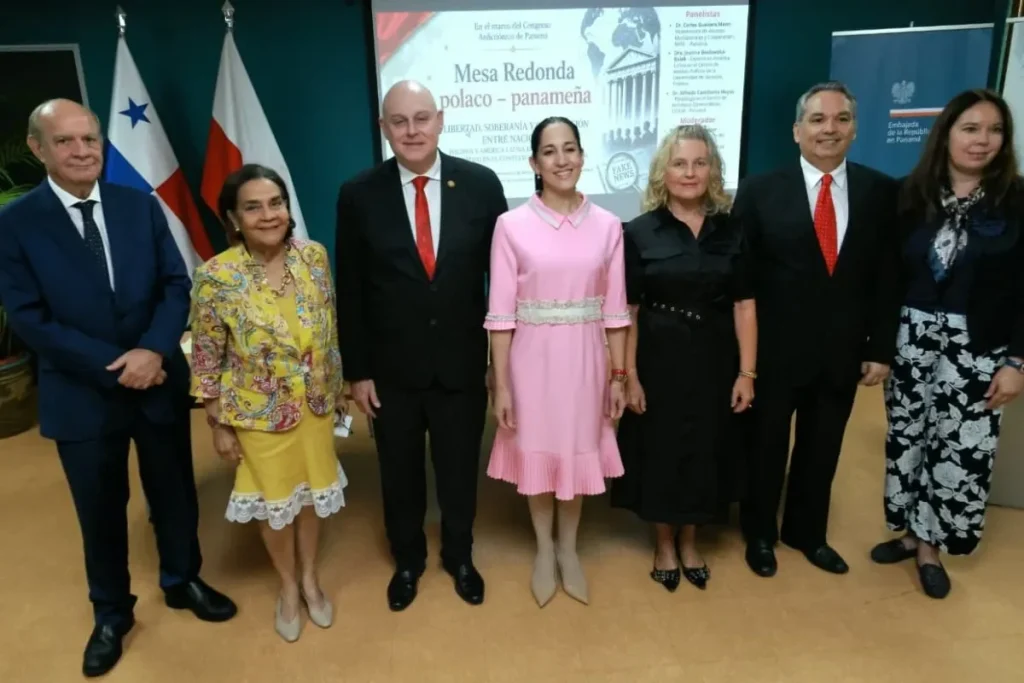 Poland and Latin America ( Panama Poland Relations ) in democratic thought in the current geopolitical context, inaugurated this Thursday by the Deputy Minister of Multilateral Affairs and Cooperation, Carlos Guevara Mann and Group Credit Mire GOB