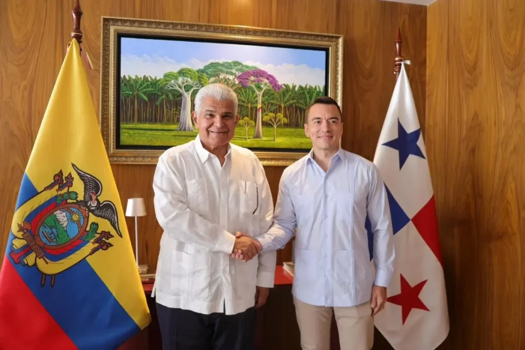 Presidents Mulino and Noboa agree to promote and extend the electrical interconnection project between Panama and Colombia to Ecuador Credit Presidencia as cross-border energy cooperation