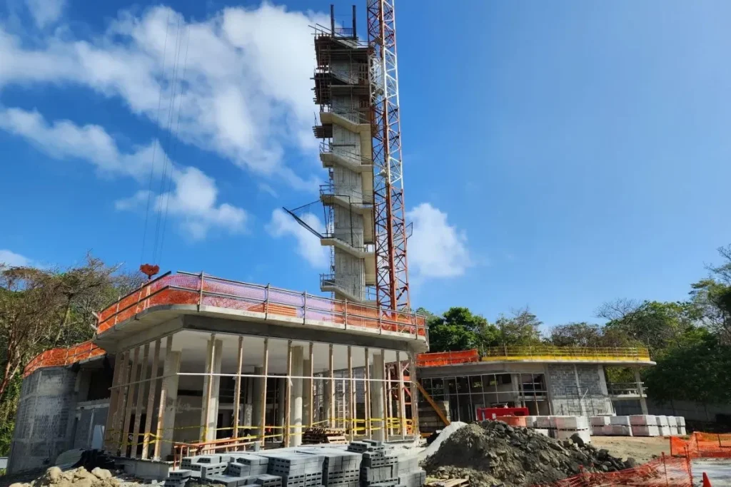 San Lorenzo Visitor Center under construction. (By MiAmbiente)