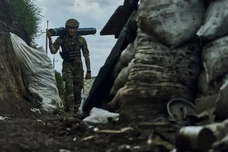 soldier in ukraine