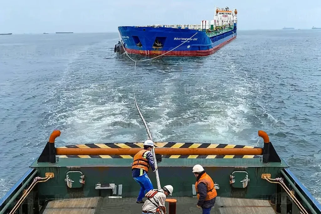 Towing Vessel. By EXPT