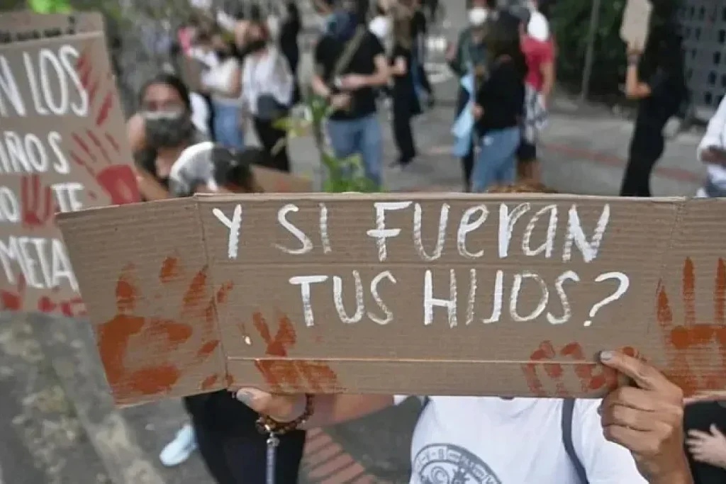 Protest against sex ofenders. By FP.