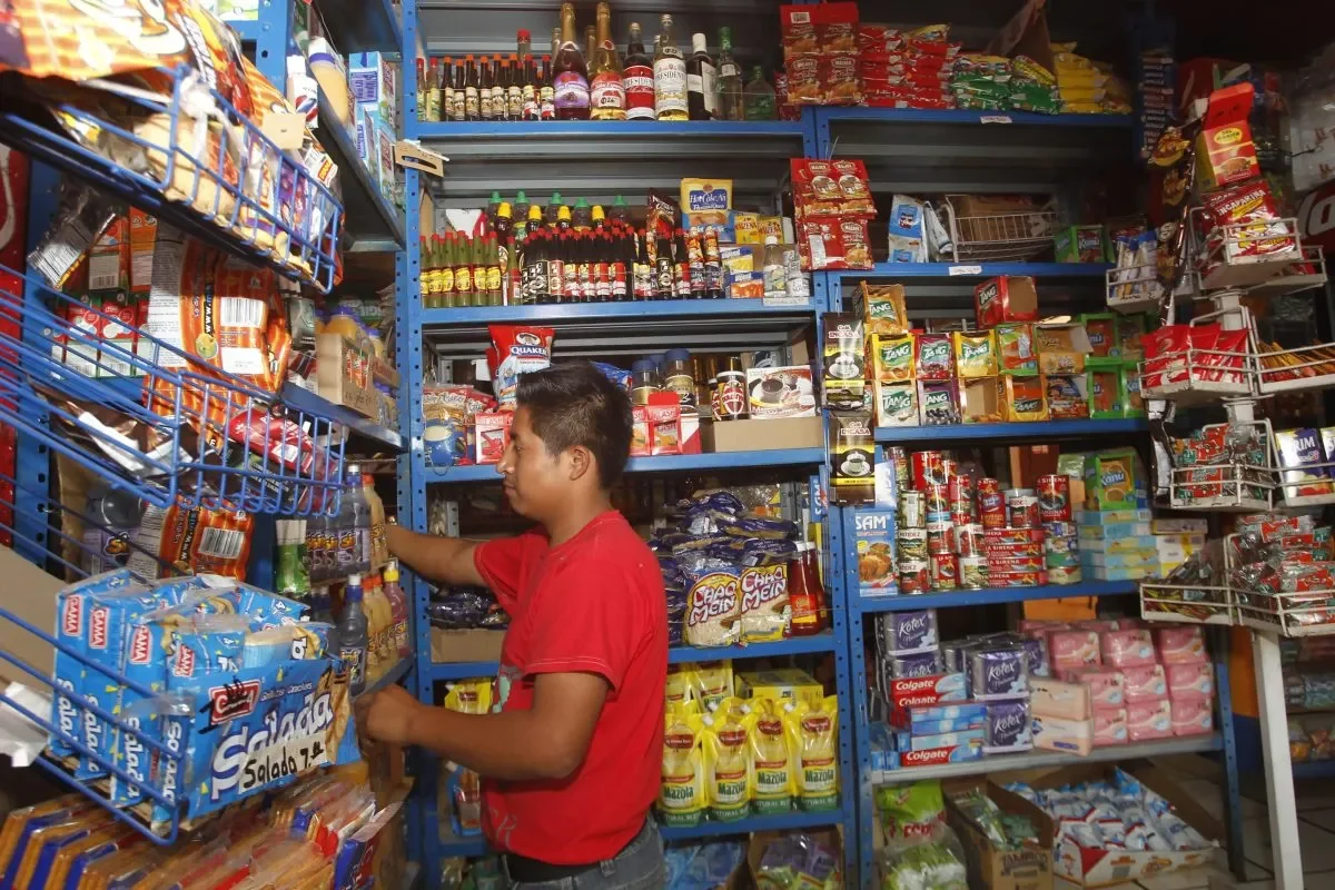 Panamanian Corner Store by EPASA.