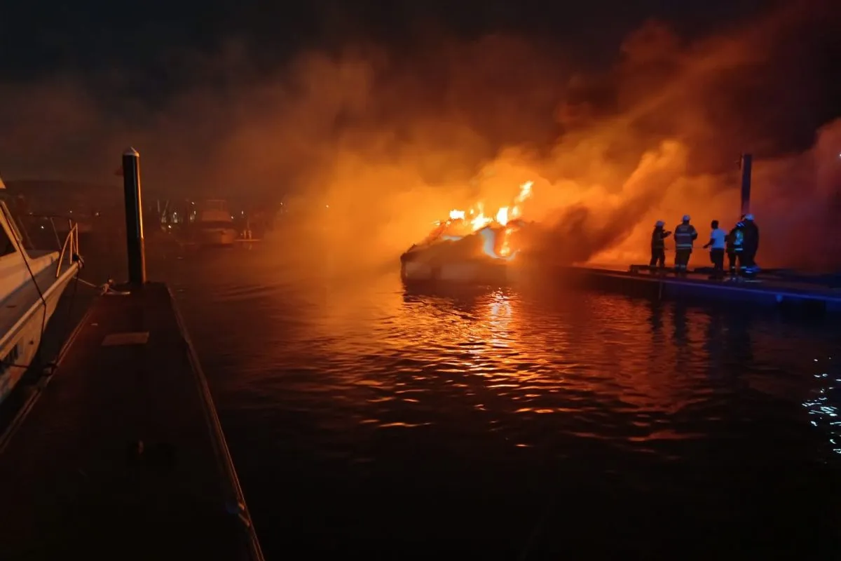 Amador Marina Fire by Bomberos Panama.