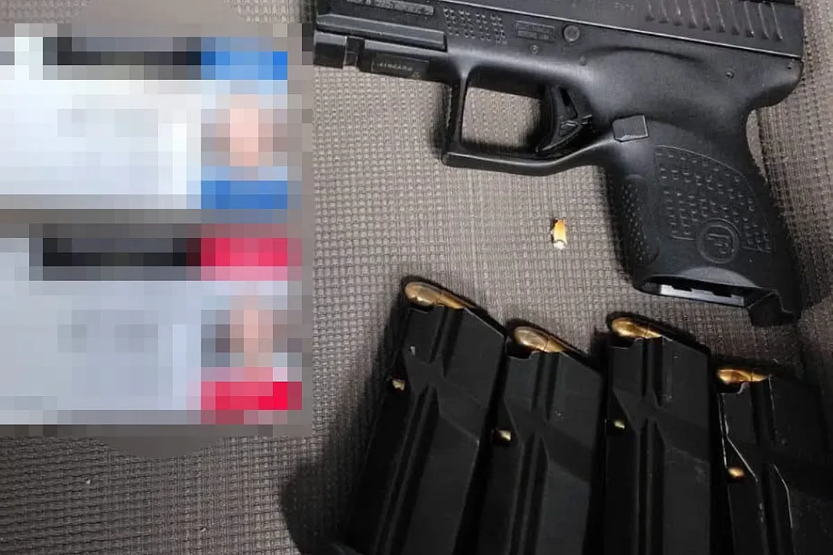 Guns and bullets after Albrook Shooting Inciden. By PNacional.