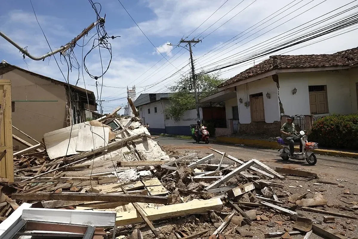 La Villa de Los Santos after Quake