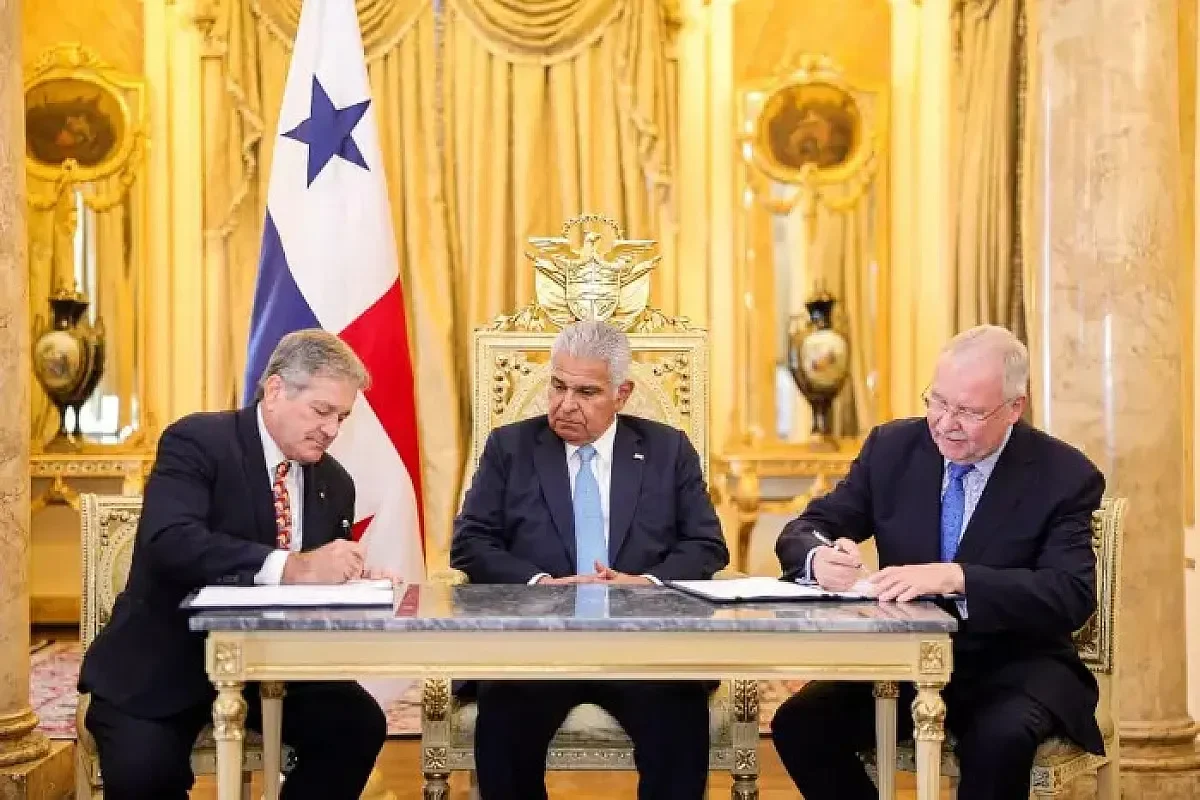 25 Nations Back Panama’s New Plastic Pollution Alliance Move Plastic pollution alliance by Presidencia.