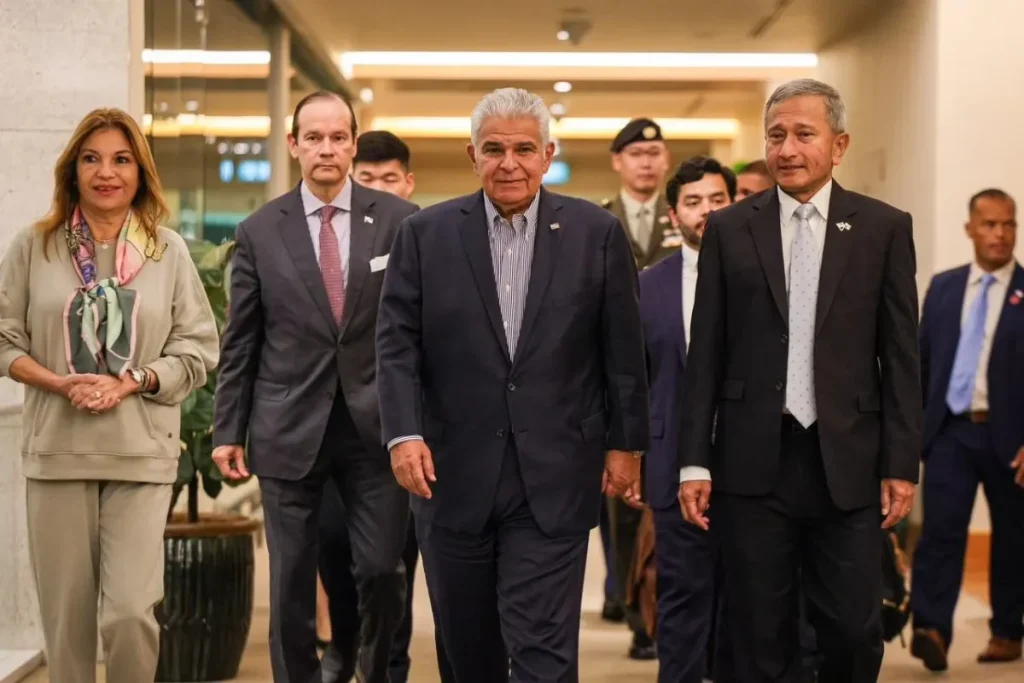 president mulino arriving in singapore october 2026 Credit Presidencia
